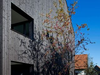Wohnanlage in Hybridbauweise, schroetter-lenzi Architekten schroetter-lenzi Architekten Rumah keluarga besar