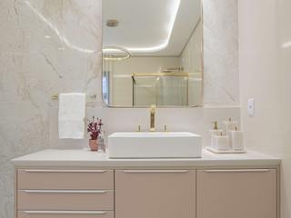 Banheiros Master, L+W Arquitetos L+W Arquitetos Classic style bathroom