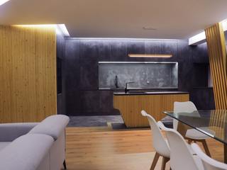 Remodelacao de apartamento T3 "Flow of Contrast" Melom Cool Kitchen units Furniture, Flooring, Interior design, Wall, Wood, Floor, Ceiling, Lighting, Wood flooring, Light fixture