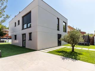 Vivienda Personalizada en Barcelona, MODULAR HOME MODULAR HOME Prefabricated home Concrete