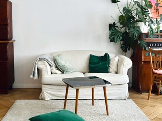 EA20250310-23568 Press profile homify Double Garage Furniture, Flooring, Wood flooring, Floor, Wood, Interior design, Living room, Laminate flooring, Room, Hardwood