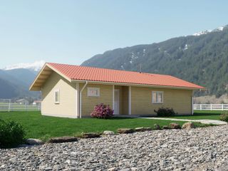 Das Jetzt-Erst-Recht-Haus – Auf Wunsch jetzt mit mehr Platz in XL Version, THULE Blockhaus GmbH - Ihr Fertigbausatz für ein Holzhaus THULE Blockhaus GmbH - Ihr Fertigbausatz für ein Holzhaus Single family home