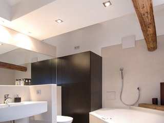 Hall in Tirol 3 | Vom Rohdachboden zum Penthouse, Melis + Melis Architekturbüro Melis + Melis Architekturbüro Apartment