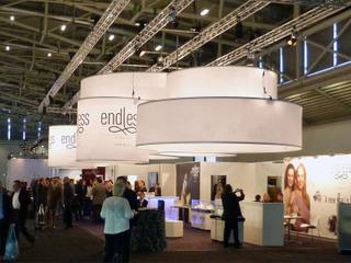 Messestand Endless Jewelry, SW retail + interior Design SW retail + interior Design Powierzchnie handlowe