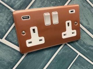 Copper Sockets and Switches, Socket Store Socket Store 现代客厅設計點子、靈感 & 圖片