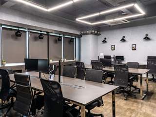 Corporate Office | iDream Biz , StudioEzube StudioEzube Floors