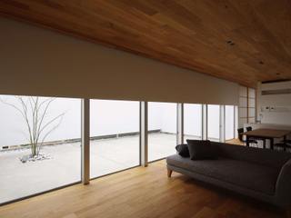 神戸の家-Kanbe, 株式会社 空間建築-傳 株式会社 空間建築-傳 Living room