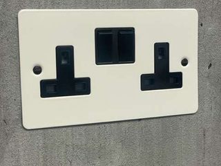 White Sockets and Switches, Socket Store Socket Store Modern living room