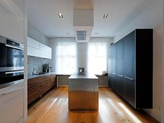 Komplettsanierung von Küche und Masterbad Ulrich Weinkath Built-in kitchens Kitchen, Flooring, Interior design, Cabinetry, Furniture, Countertop, Floor, Kitchen Appliance, Wood, Ceiling