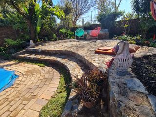 Gauteng family home pool and kids garden revamp, Young Landscape Design Studio Young Landscape Design Studio ロックガーデン
