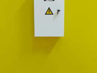 EA20250917-23978 Press profile homify Apartment Yellow, Technology, Symbol, Plastic, Graphic design, Graphics