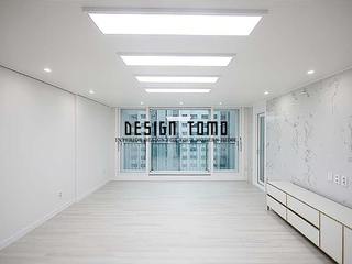 잠실 트리지움 33평 거실인테리어 - 대리석 무늬 타일 아트월, 디자인토모 디자인토모 Modern living room