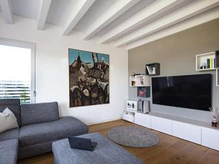 Villa moderna in legno - San Pietro Mosezzo (NO), Marlegno Marlegno Livings de estilo moderno