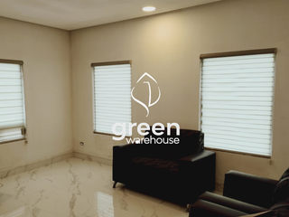 Persianas Sheer Elegance - Reynosa, Tamps., Green Warehouse Green Warehouse モダンデザインの リビング