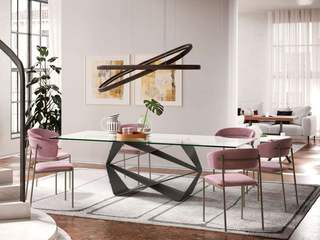 Stilvolles Designer Esszimmer mit Glasesstisch, Livarea Livarea ห้องทานข้าว