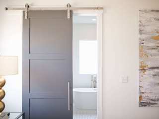 EA20240923-23087 Press profile homify Storage room Eigentum, Sanitärarmatur, Vorrichtung, Innenarchitektur, Holz, Badezimmer, Boden, Wand, Gebäude, Materialeigenschaft