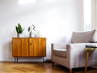 EA20250306-23561 Press profile homify Living room Flooring, Furniture, Wood flooring, Floor, Wood, Laminate flooring, Interior design, Brown, Wood stain, Hardwood