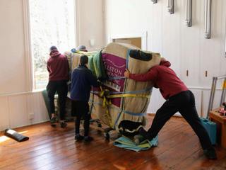 EA20251128-24125 Press profile homify Industrial style dressing room Varnish, Curtain, Wood stain, Hardwood, Wood flooring, Cleanliness, Backpack