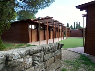 Campamento Juvenil en Las Rozas de Madrid, ag arquitectura sa ag arquitectura sa كوخ حديقة