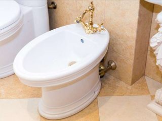 Are Bidet Toilet Seats Worth It?, Smth Co Smth Co Phòng tắm phong cách hiện đại