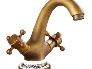 Floral Brass Basin Tap, Livecopper Pty Ltd Livecopper Pty Ltd Country style bathroom