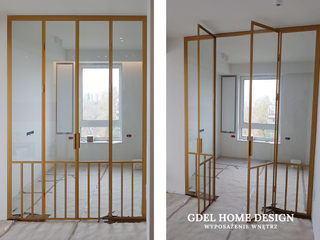 Złota konstrukcja loftowa z przeszkleniem GDEL, GDEL HOME DESIGN™ // Grin House Design Sp. z o.o. GDEL HOME DESIGN™ // Grin House Design Sp. z o.o. Salones de estilo moderno