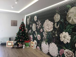 Articolo intervista GL ARCH Studio di Progettazione Architettonica e Design Villas Albero di Natale, Legna, Design degli interni, Pianta, Ornamento di Natale, Decorazione, Albero, Soggiorno, Pavimento, Arti creative