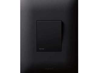 Black Light Switch , Livecopper Pty Ltd Livecopper Pty Ltd Modern living room