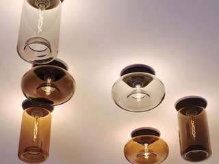 Deckenleuchten Trends 2025 skapetze® - Wo Licht auf Design trifft Other spaces Brillen, Kunst, Materialeigenschaft, Holz, Schriftart, Audiogeräte, Decke, Kreis, Metall, Deckenleuchte