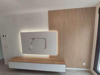 Mueble de salón blanco y laminado madera con palilleria , Mobiliario Xikara Mobiliario Xikara غرفة المعيشة