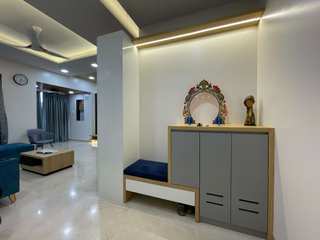 2bhk in Gagan Unnatii,Kondhwa, decorMyPlace decorMyPlace Modern corridor, hallway & stairs