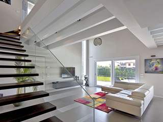 Villa moderna in legno - Verdello (BG), Marlegno Marlegno 现代客厅設計點子、靈感 & 圖片