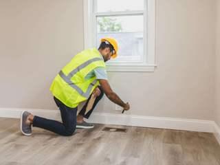 EA20250206-23478 Press profile homify Asian style bathroom Flooring, Floor, Wood flooring, Wood, Laminate flooring, Hardwood, Wood stain, Plank, Cleanliness, Varnish