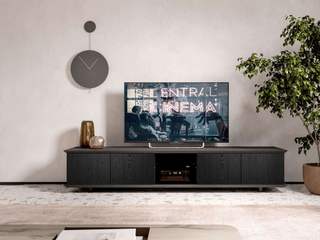 Exklusives Wohnzimmer mit TV Lowboard, Livarea Livarea Minimalist living room Brown