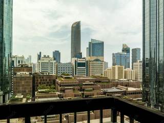 Dubai's High-End Lounging UpperKey ระเบียง Cloud, Skyscraper, Building, Sky, Window, House, Tower, Urban design, Tower block, Condominium,Dubai,Balcony,Property Management,Hotel Management,Airbnb,UpperKey