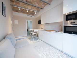 Reforma integral de piso en calle Torns de Barcelona, Grupo Inventia Grupo Inventia Wohnung