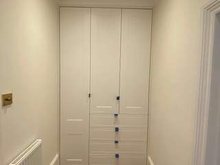 Fitted Wardrobes Delivered Ready To Paint, Bravo London Ltd Bravo London Ltd Ruang Makan Gaya Country