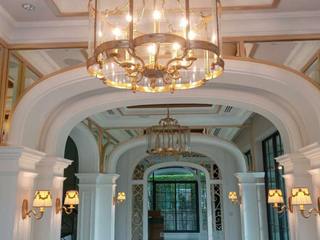 Lampadario a lanterna Nervilamp S.r.l. Modern Corridor, Hallway and Staircase Proprietà, Edificio, Decorazione, Interior design, Sala, Pavimento, Pavimentazione in piastrelle, Lampadario, Porta, Tinte e sfumature