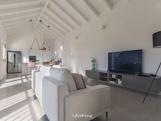 Minimal chic – Interior e home styling, Arching - Architettura d'interni & home staging Arching - Architettura d'interni & home staging Phòng khách