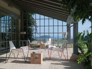 TRIMMER chair, DVELAS DVELAS Balcones y terrazas modernos: Ideas, imágenes y decoración