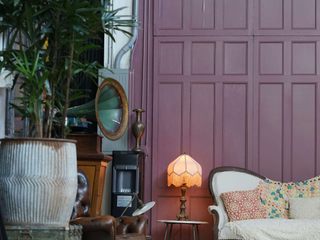 EA20250120-23414 Press profile homify Asian style bathroom Furniture, Interior design, Living room, Lighting, Home, Room, Flowerpot, Daybed, Wood stain, Houseplant