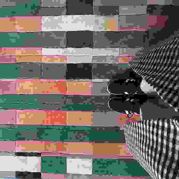 Proyecto de Home Deco de un piso de 55 m2 Ana Salomé Branco Casas unifamilares Tartán, Luz, Rectángulo, Textil, Tartán, Piso, Piso, Línea, Rojo, Propiedad material
