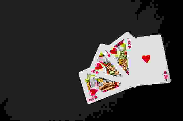 【ウィリアムヒル】オンラインカジノで最高のゲーム体験を！ Press profile homify 玄関ドア ギャンブル, 矩形, トランプゲーム, フォント, パターン, カーマイン, 紙製品, 紙, 丸, 三角形