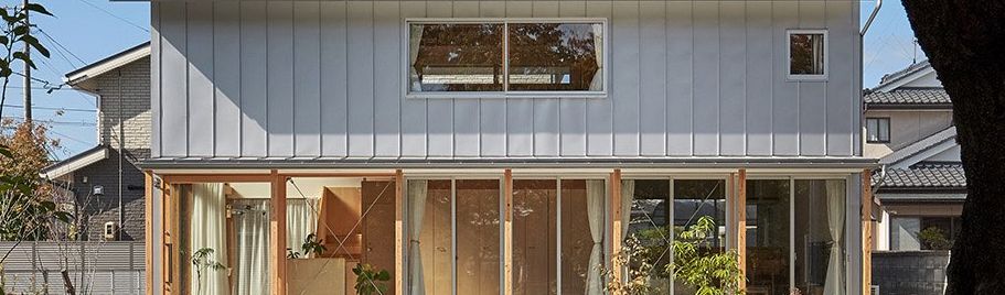 7世紀寄棟造の家 寄棟屋根は重厚感を感じます。 そして軒が紫外線や雨から、外壁